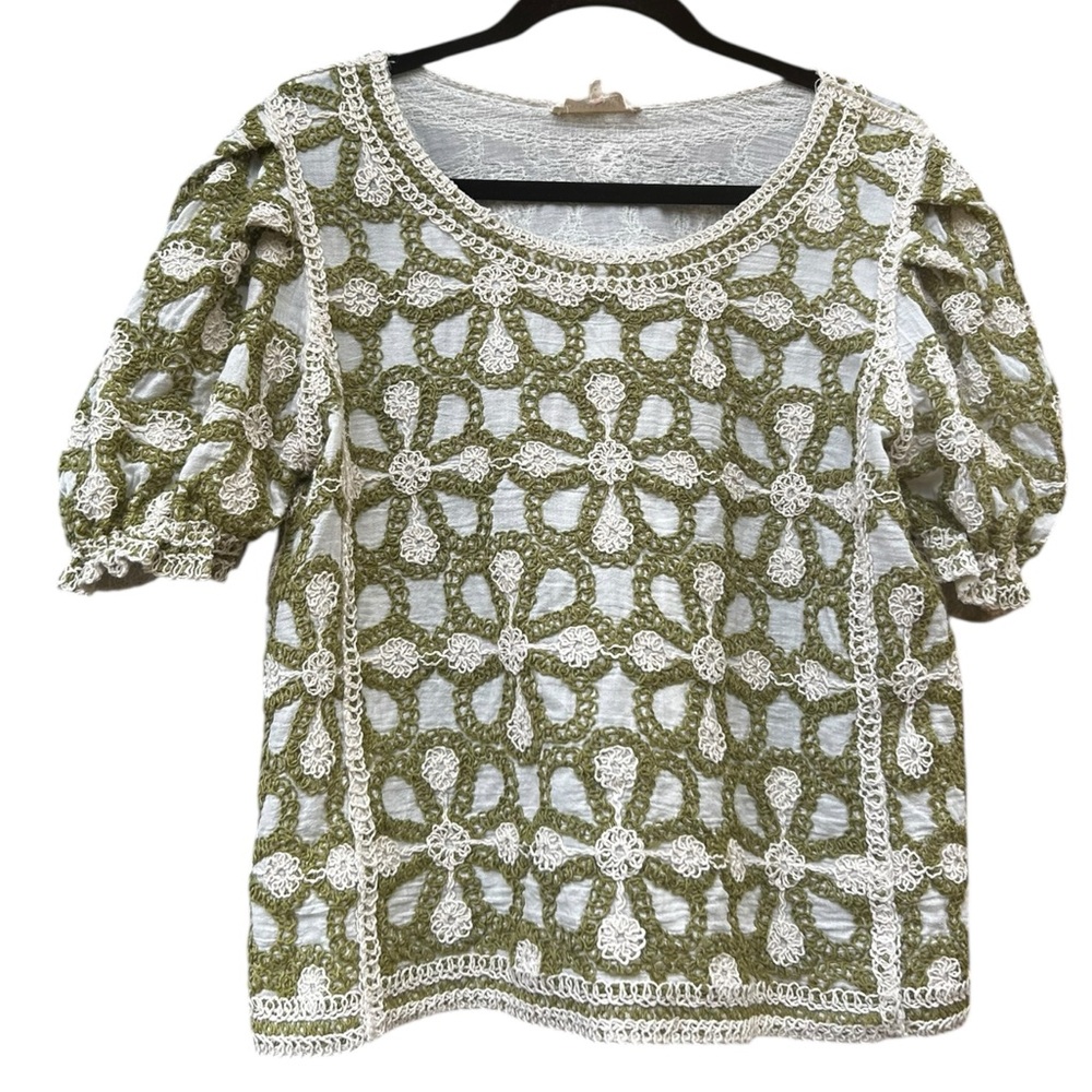 Solitaire Olive and White Crochet Flower Top